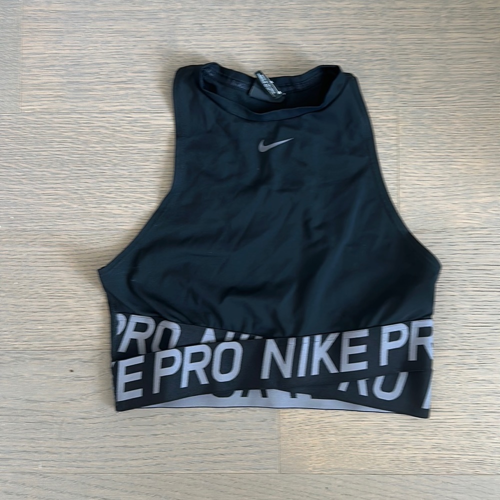 Nike Pro Crop Top